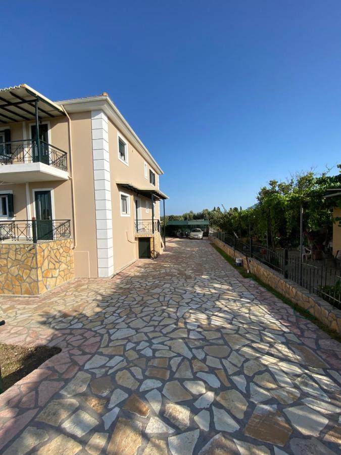 Апартаменты Tasos Cozy House Kalligoni Экстерьер фото