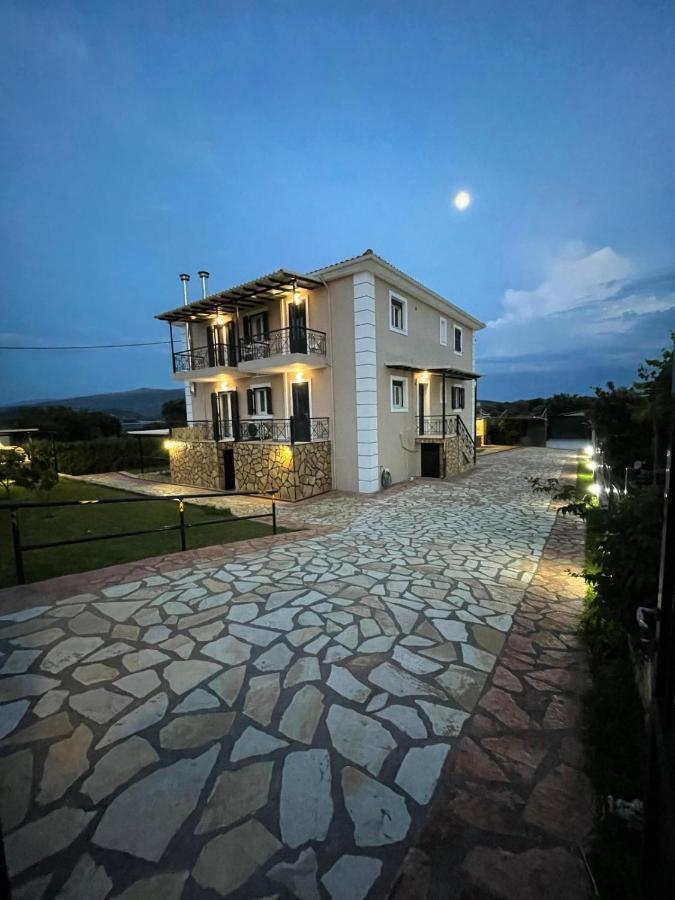 Апартаменты Tasos Cozy House Kalligoni Экстерьер фото